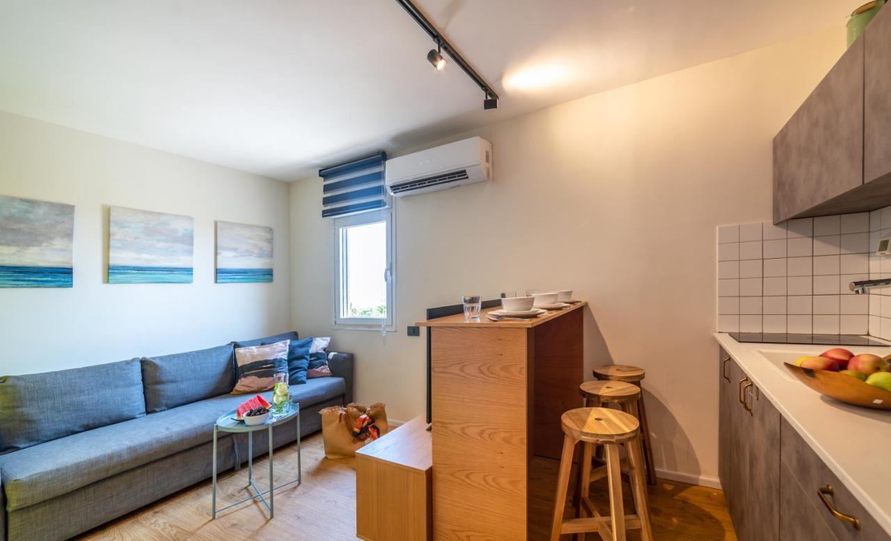 The Six Days Stylish One Bedroom Apartments Eilat Buitenkant foto